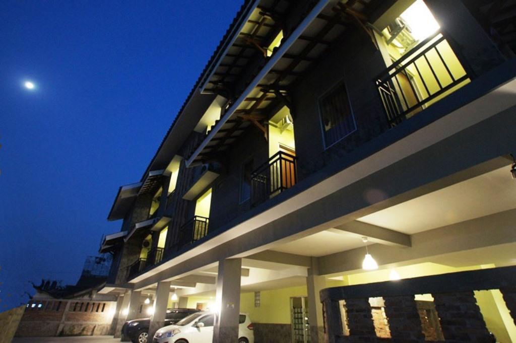 Oasis Studio - Satu Kejayan Exterior foto