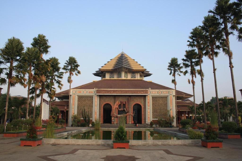 Oasis Studio - Satu Kejayan Exterior foto