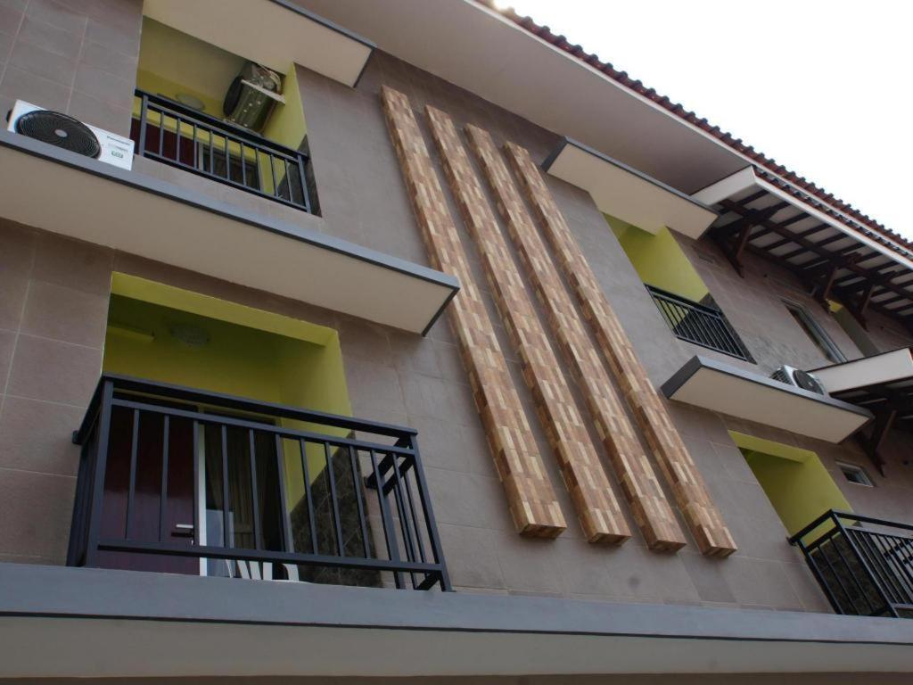 Oasis Studio - Satu Kejayan Exterior foto