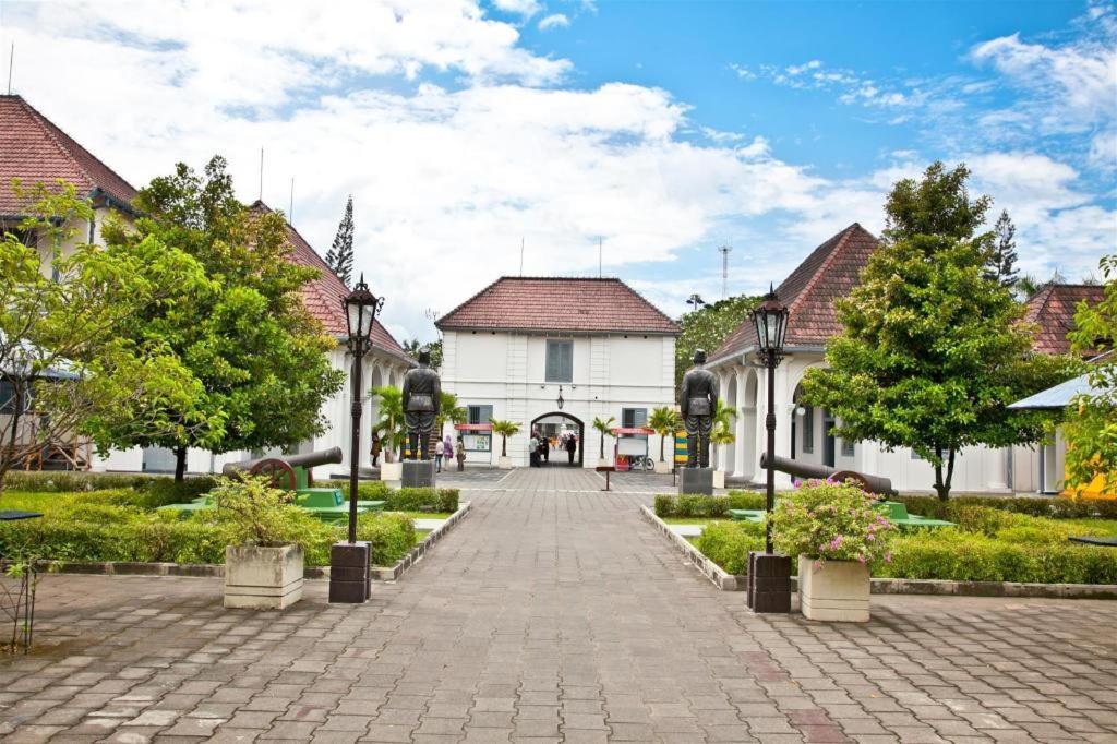 Oasis Studio - Satu Kejayan Exterior foto